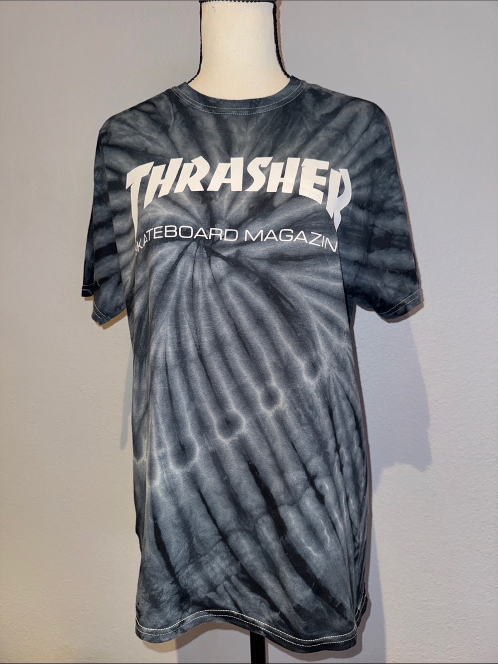 Thrasher White Logo Black & Gray Tie-Dye Tee